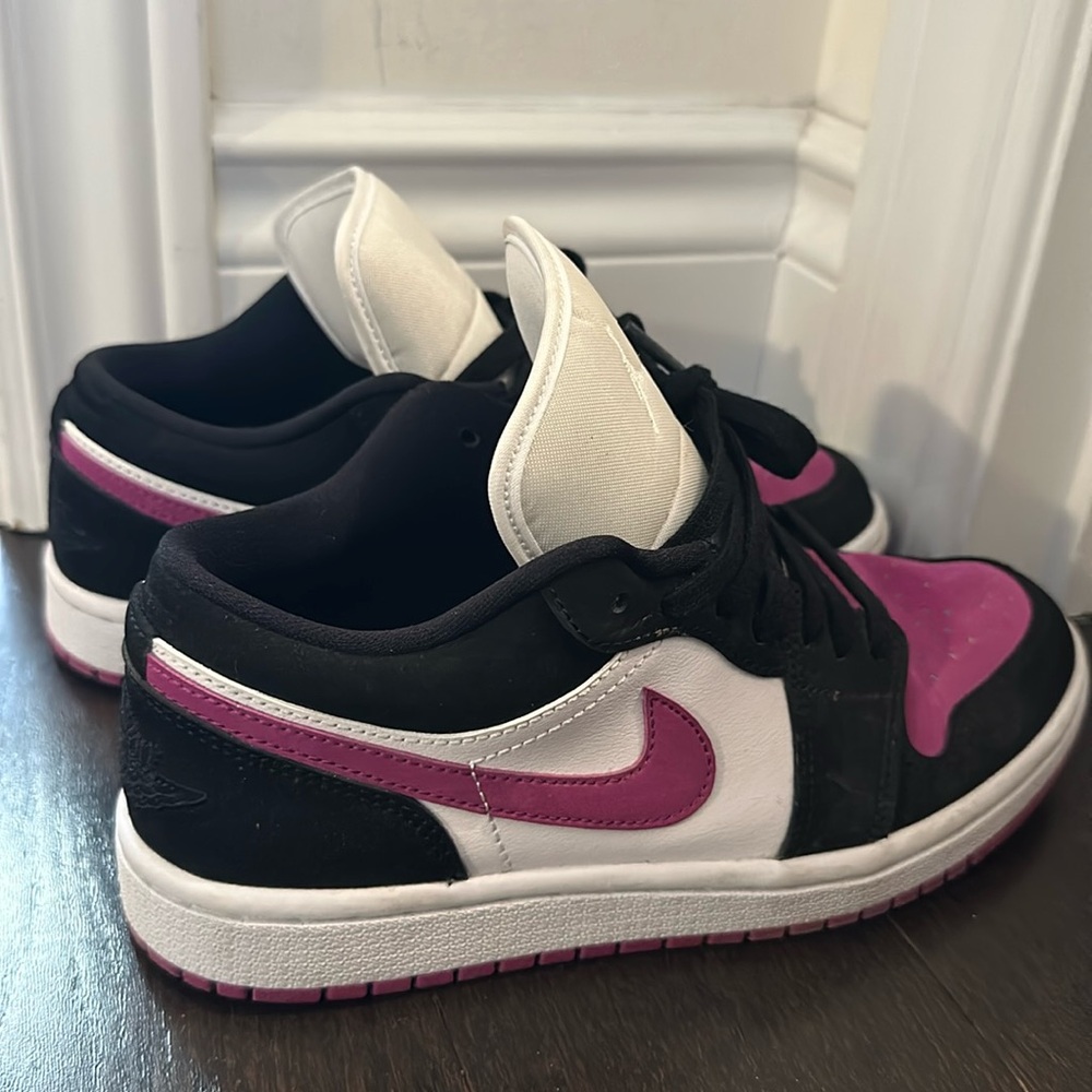 Nike Jordan 1 low size 7